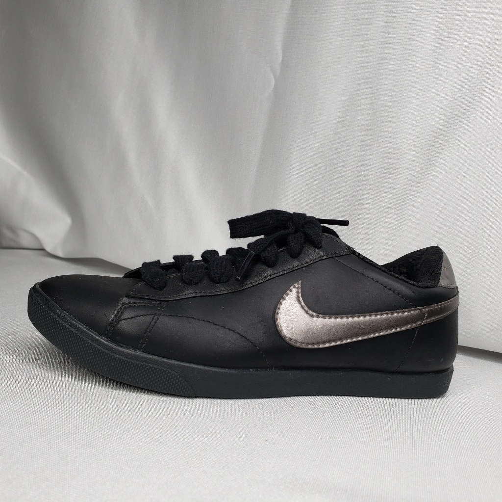 Women's Sneakers